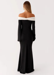 Hits Different Long Sleeve Maxi Dress Black
